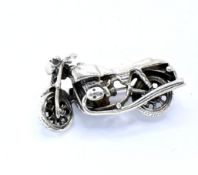 925 SILVER MOTORBIKE BROOCH.