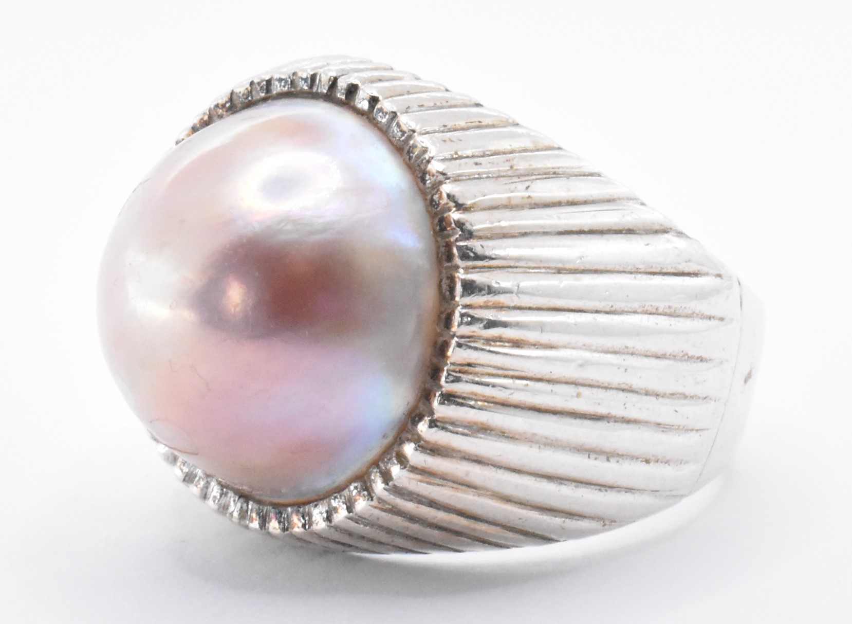 VINTAGE PINK HALF PEARL JEWELLERY SUITE - Image 5 of 7