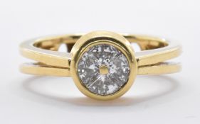 18CT GOLD AND DIAMOND RING / PENDANT