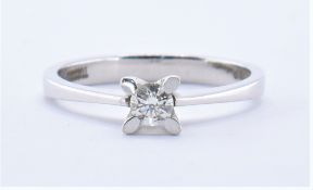 14CT WHITE GOLD AND DIAMOND SOLITAIRE RING
