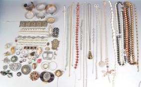 COLLECTION OF VINTAGE COSTUME JEWELLERY