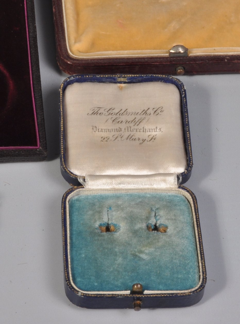 GROUP OF VICTORIAN AND LATER JEWELLERY BOXES - Image 6 of 7