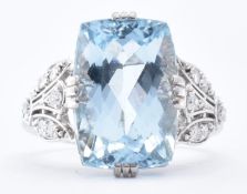 WHITE GOLD AND AQUAMARINE DRESS RING