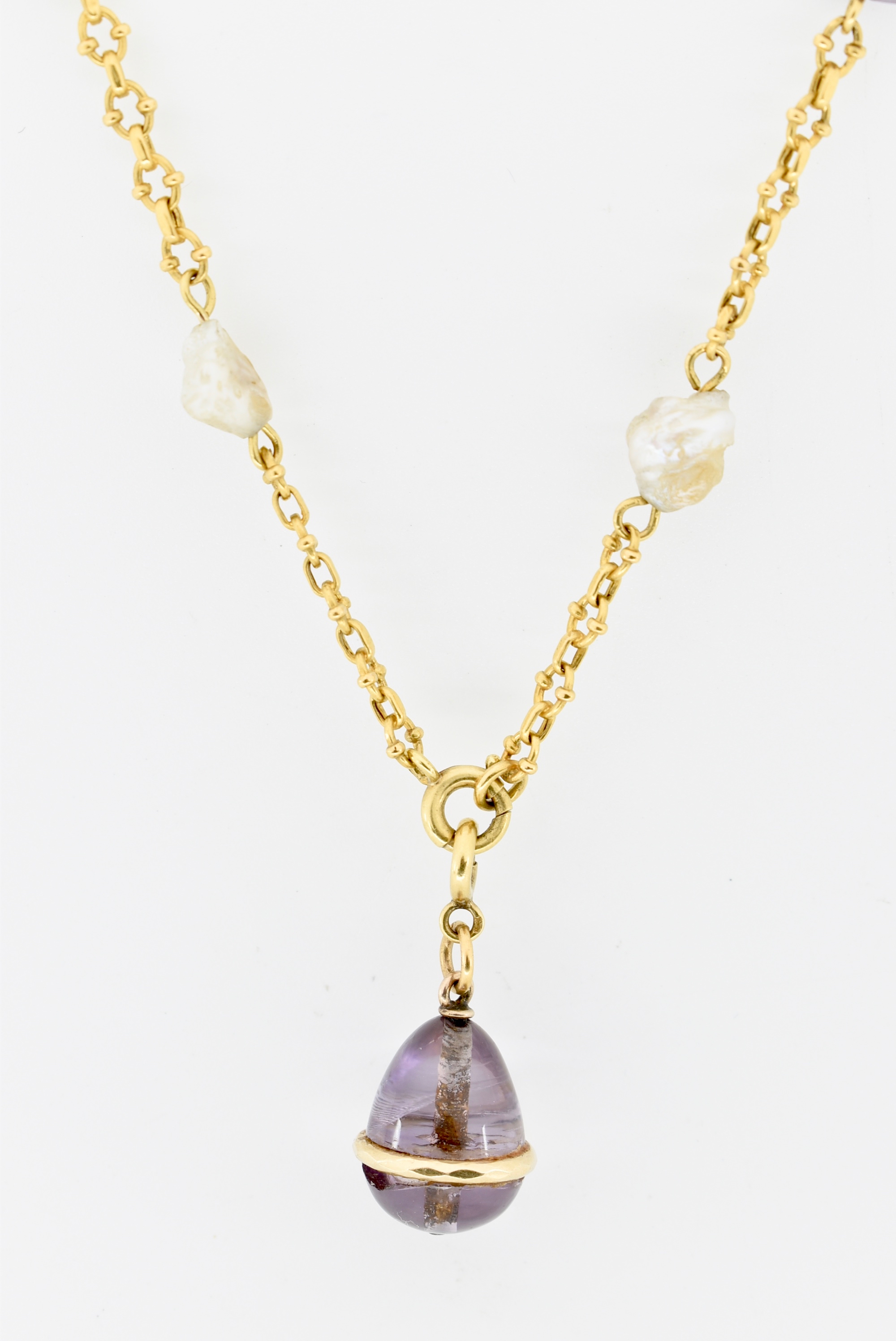 18CT GOLD AMETHYST AND BAROQUE PEARL NECKLACE
