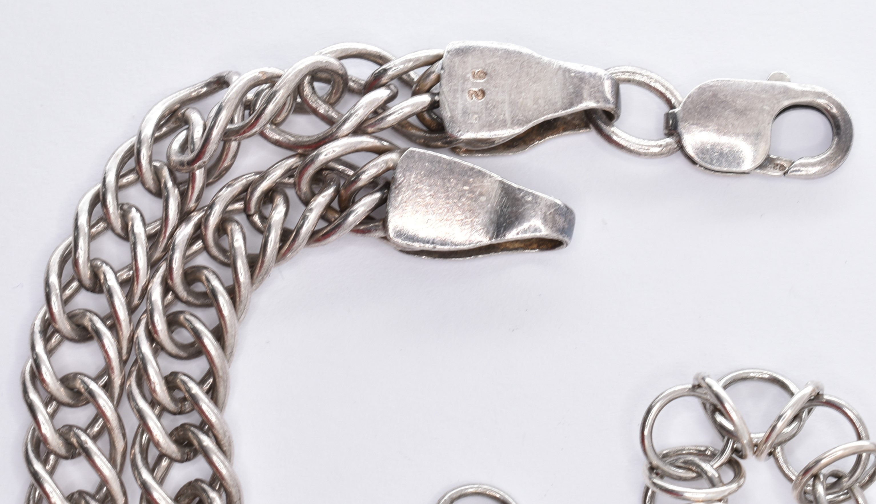 GROUP OF THREE 925 SILVER NECKLACES. - Image 5 of 5