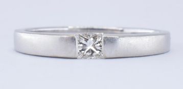 18CT WHITE GOLD AND DIAMOND BAND RING