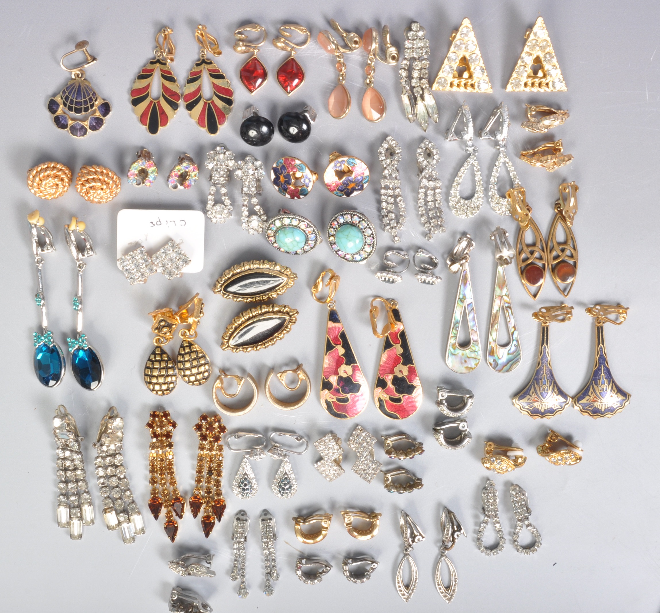 LARGE COLLECTION OF COSTUME JEWELLERY - Image 2 of 13