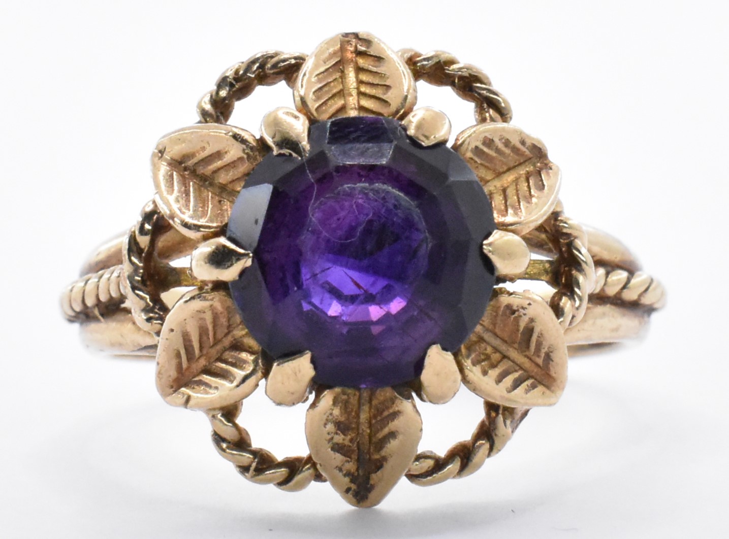 9CT GOLD & AMETHYST FLOWER RING