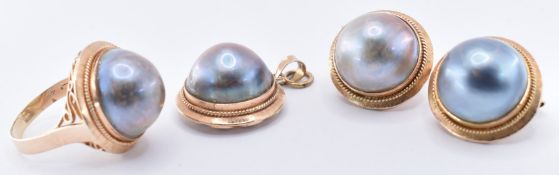 14CT GOLD AND HALF PEARL JEWELLERY SUITE