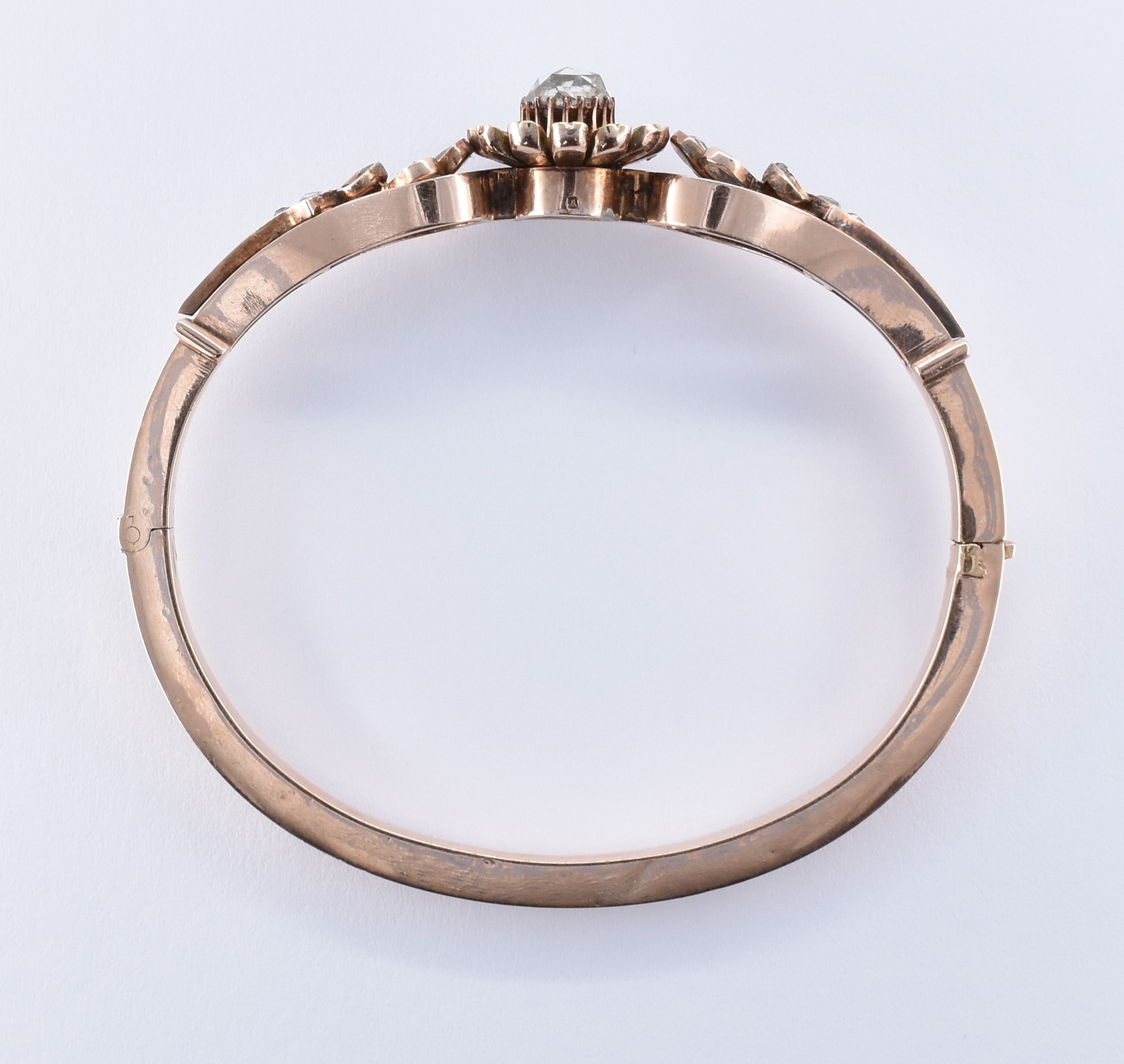 GOLD AND ROSE CUT DIAMOND BANGLE - Image 6 of 6