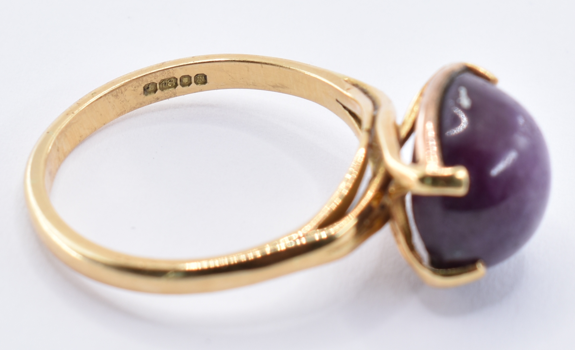 18CT GOLD STAR RUBY RING - Image 5 of 9