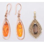 9CT GOLD AMBER DROP EARRINGS AND PENDANT