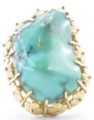 14CT GOLD AND TURQUOISE COCKTAIL RING