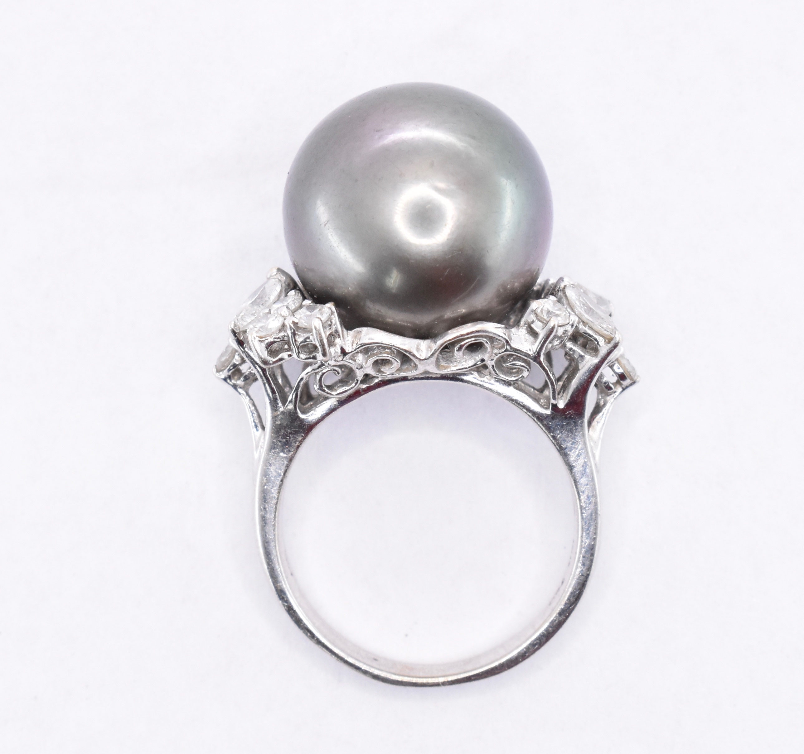 18CT WHITE GOLD TAHITIAN PEARL & DIAMOND COCKTAIL RING - Image 6 of 7