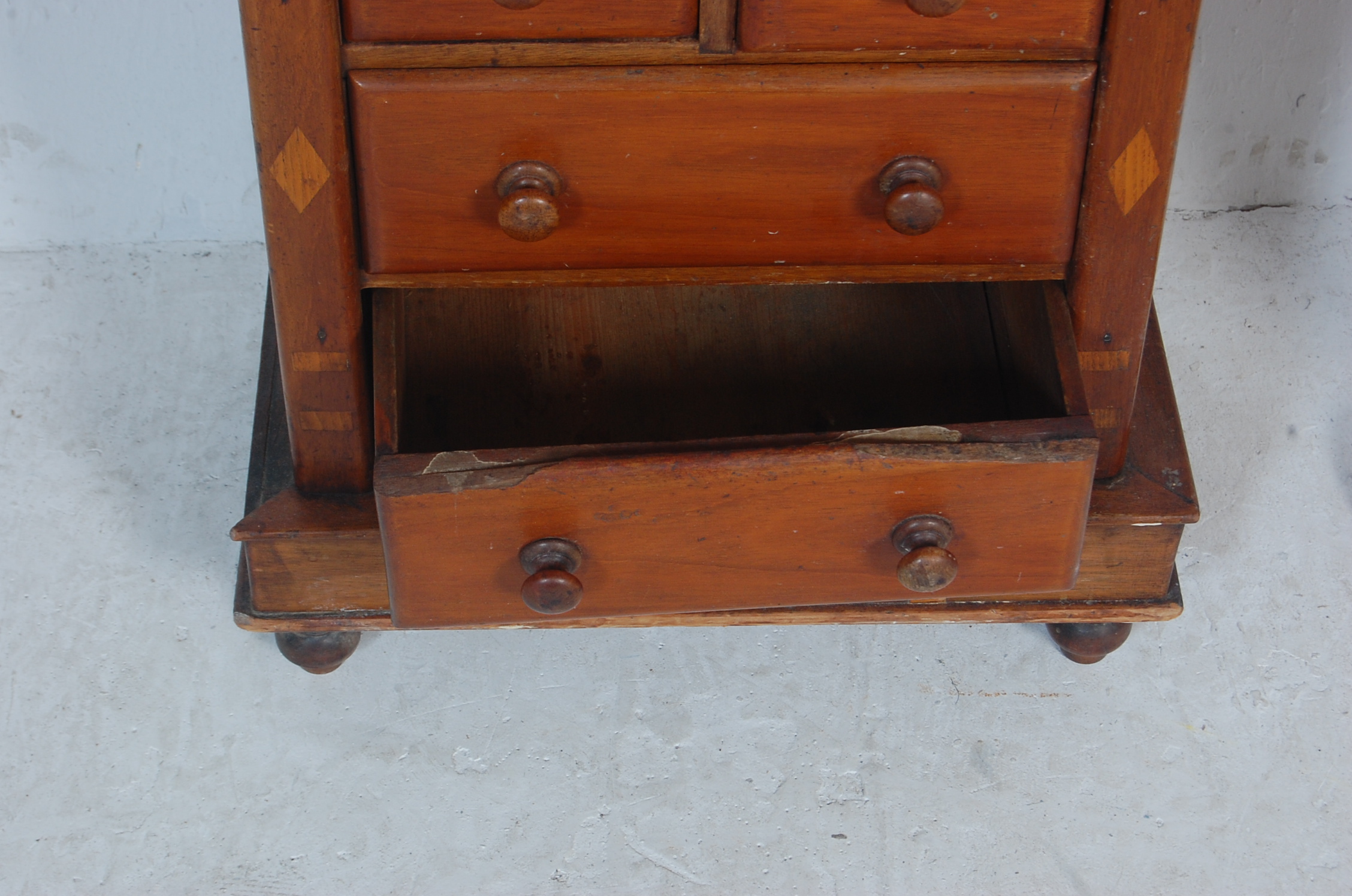 EARLY 20TH CENTURY PINE CHEST OF DRAWER - Image 3 of 6