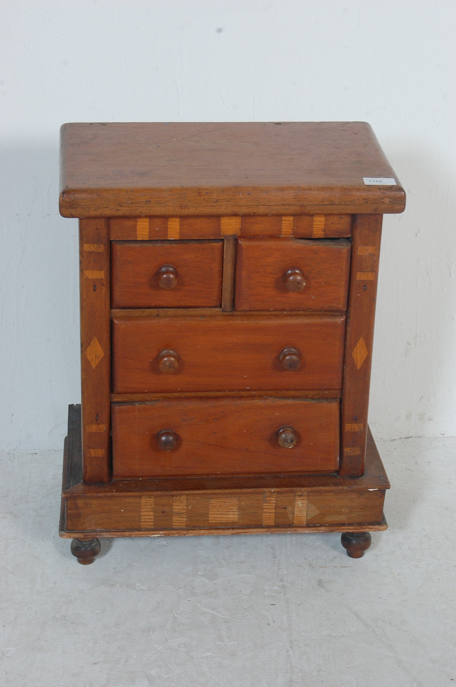 EARLY 20TH CENTURY PINE CHEST OF DRAWER