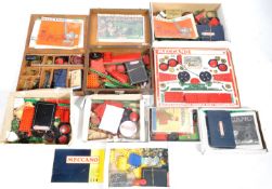 LARGE COLLECTION OF MECCANO CONSTRUCTOR SETS