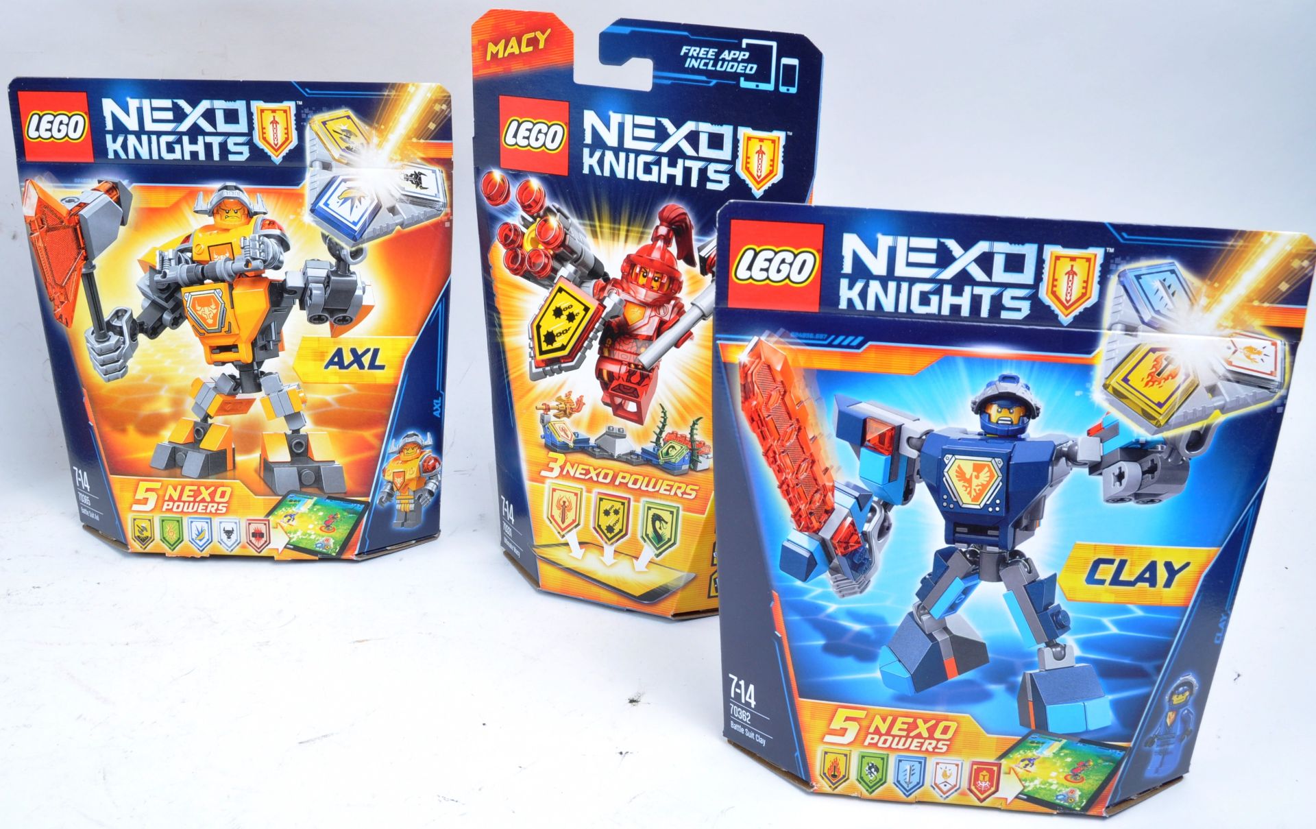 LEGO SETS - LEGO NEXO KNIGHTS - Image 2 of 6