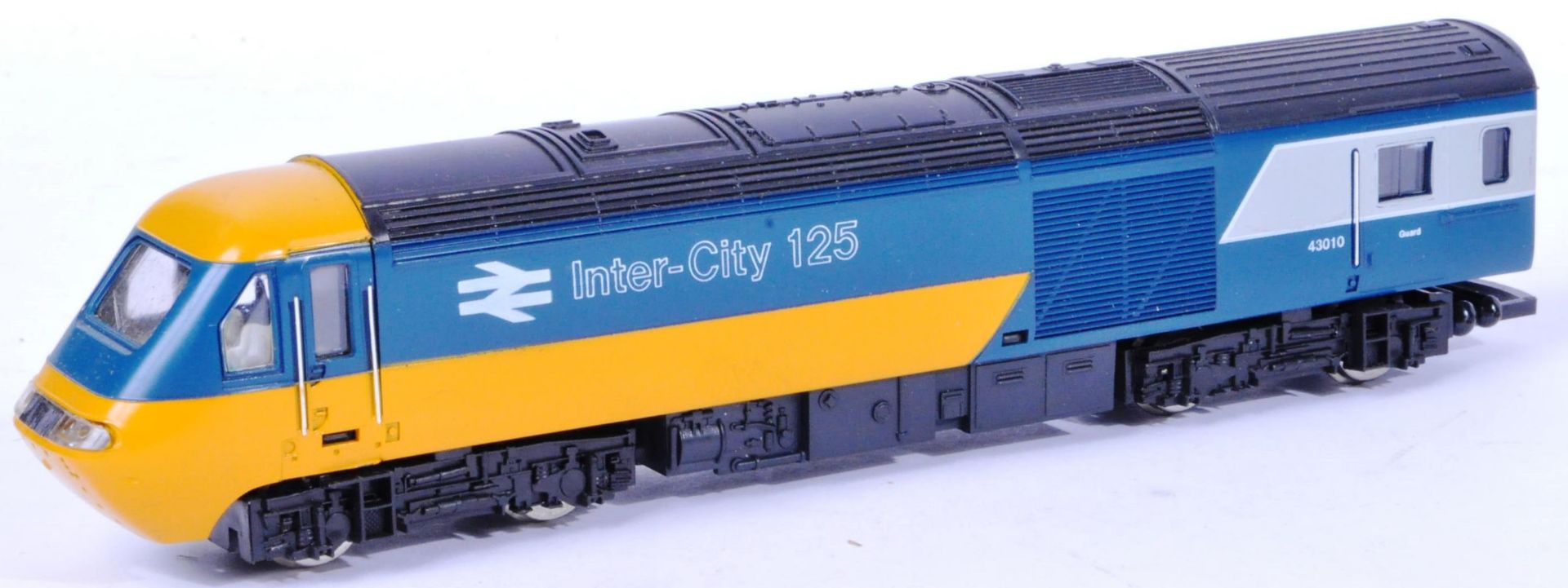 COLLECTION HORNBY 00 GAUGE MODEL RAILWAY DIESEL LOCOS & CARRIAGES - Image 2 of 9