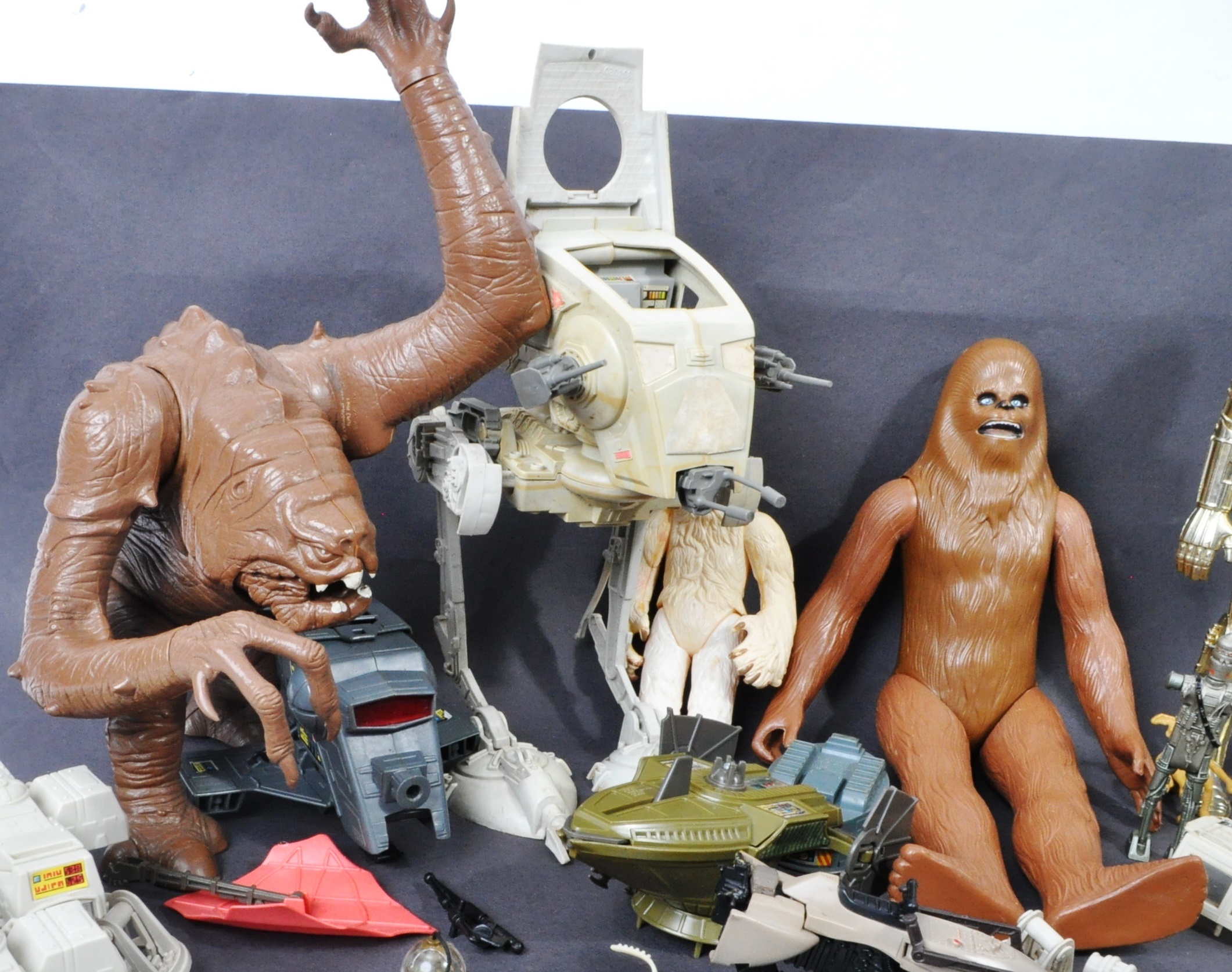 STAR WARS - LARGE COLLECTION OF VINTAGE KENNER ACCESSORIES - Image 3 of 10