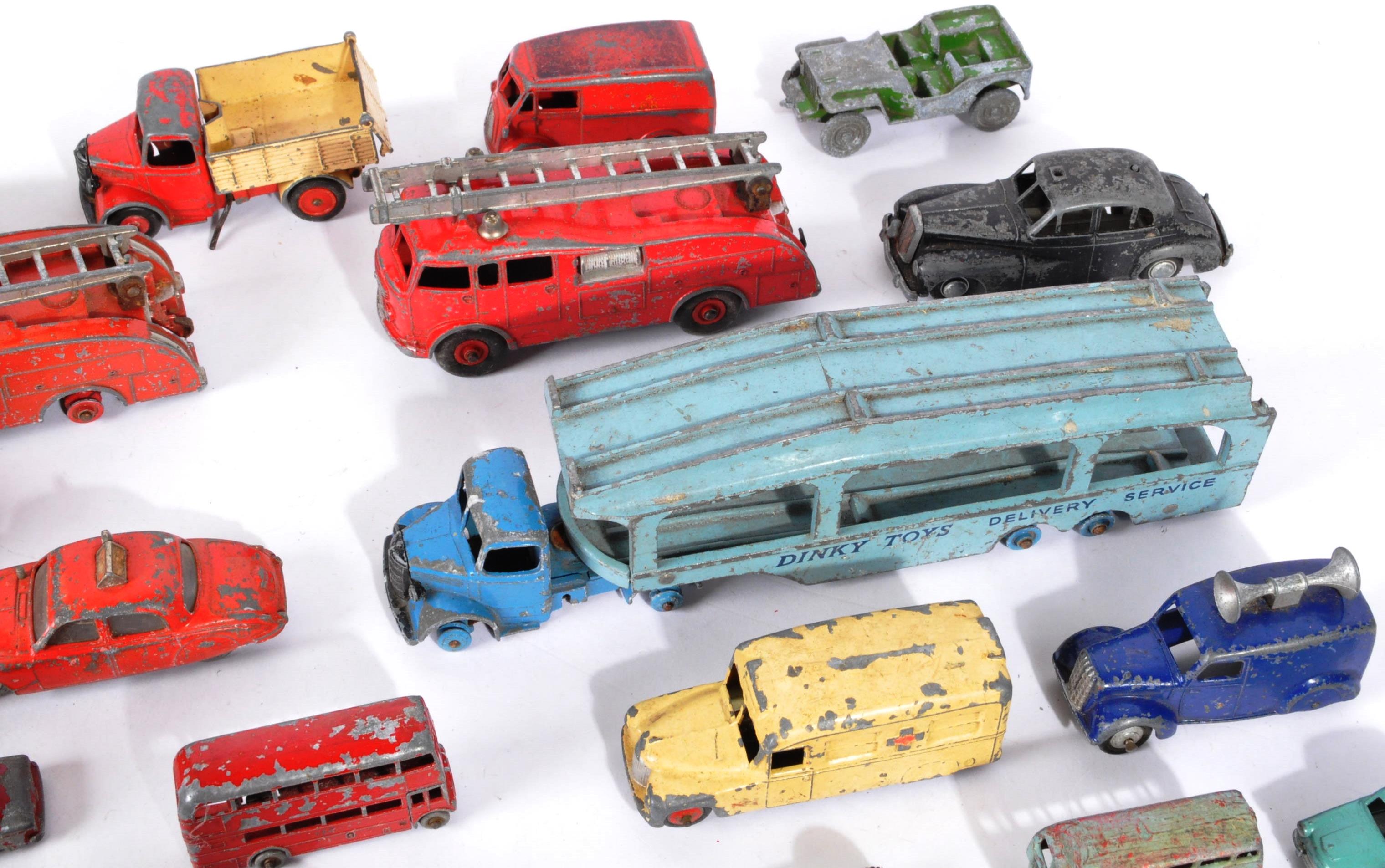 LARGE COLLECTION OF ASSORTED VINTAGE DIECAST MODELS - Image 6 of 6