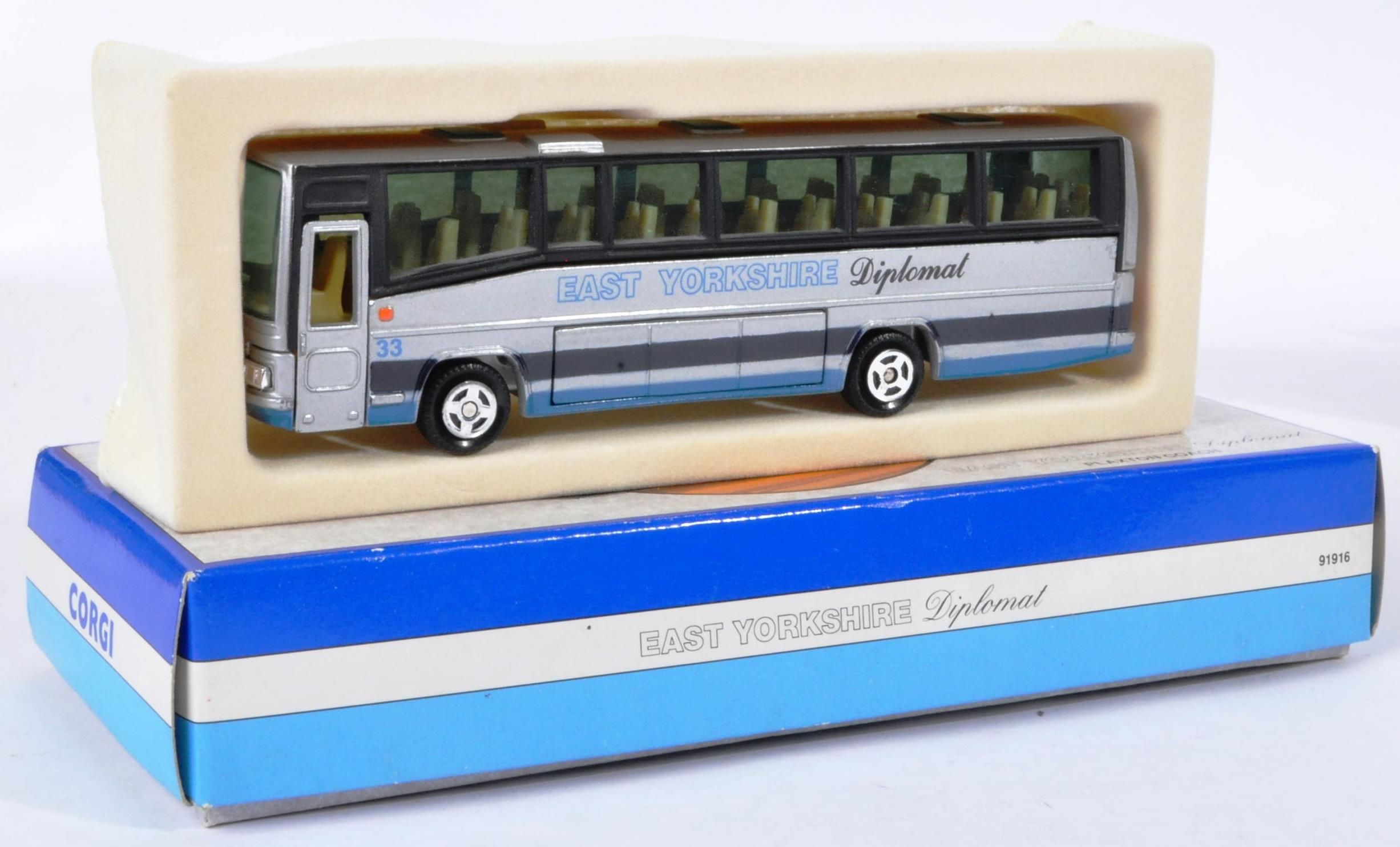 COLLECTION OF ASSORTED DIECAST MODEL BUSES - Image 4 of 4