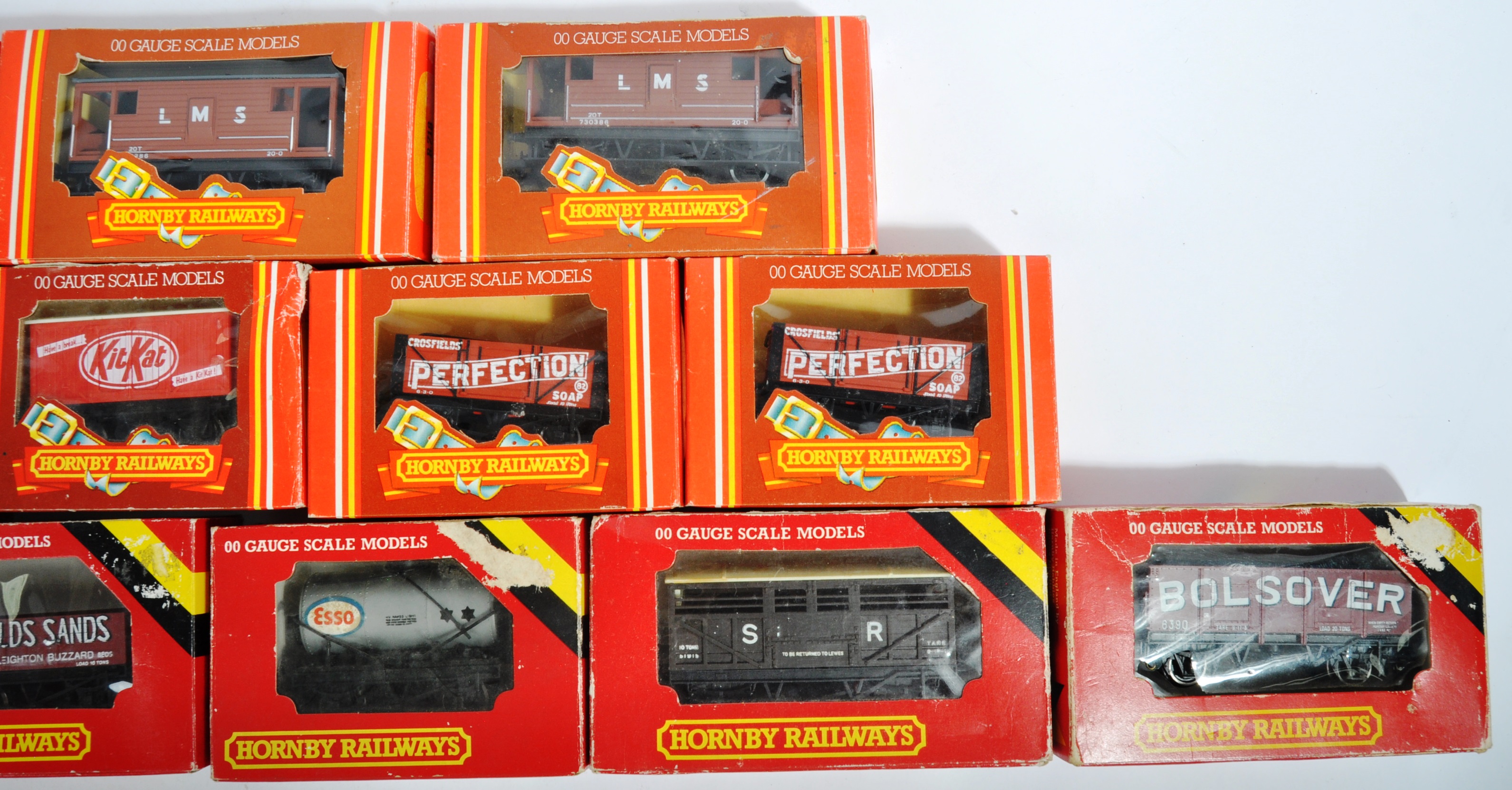 COLLECTION OF HORNBY 00 GAUGE MODEL RAILWAY ROLLING STOCK - Image 4 of 4