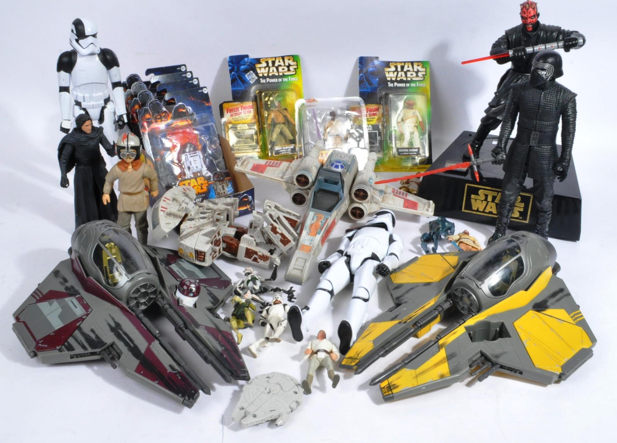 COLLECTION OF ASSORTED STAR WARS ACTION FIGURE PLAY SETS