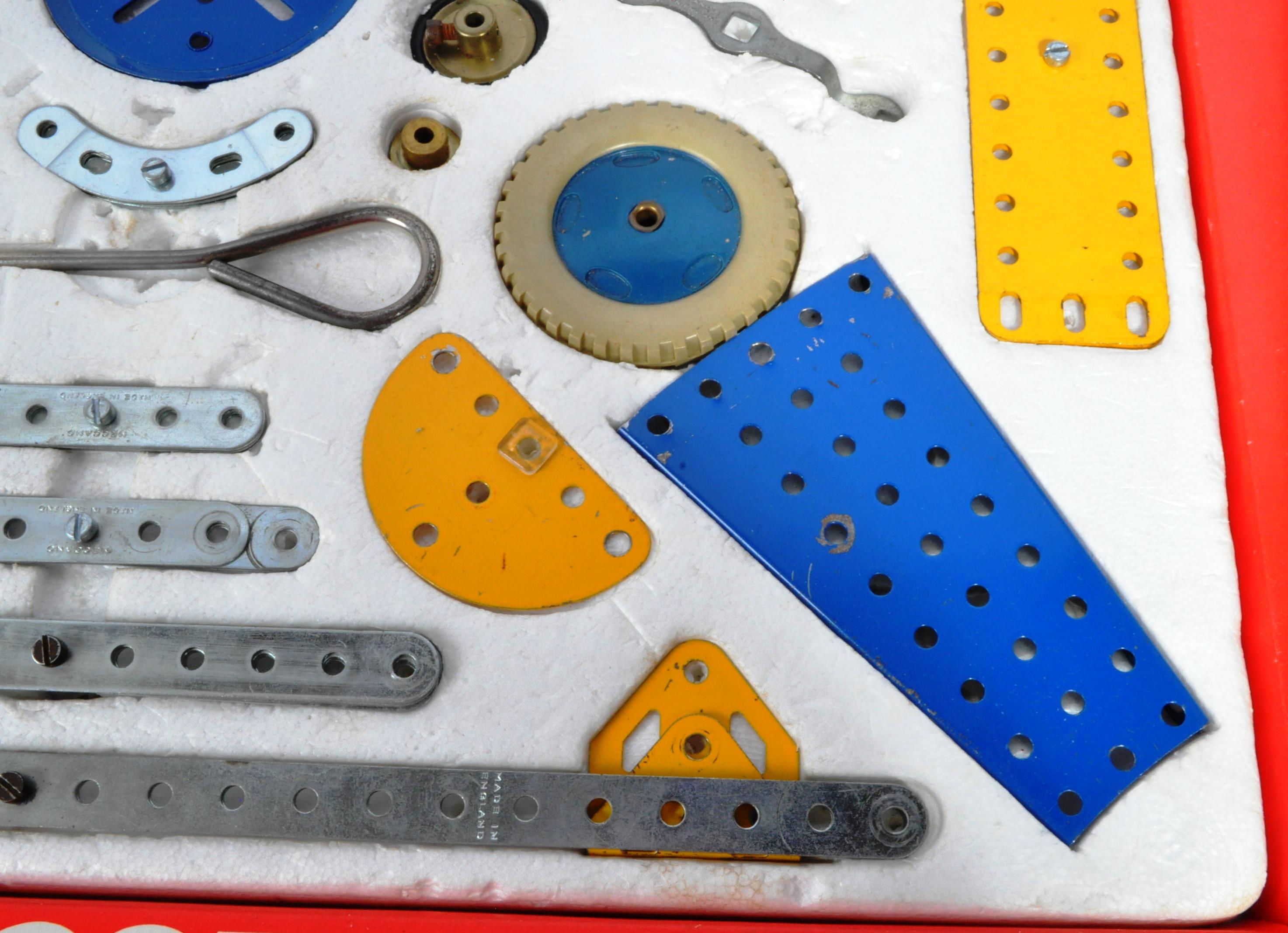 TWO VINTAGE MECCANO CONSTRUCTOR SETS - Image 11 of 12