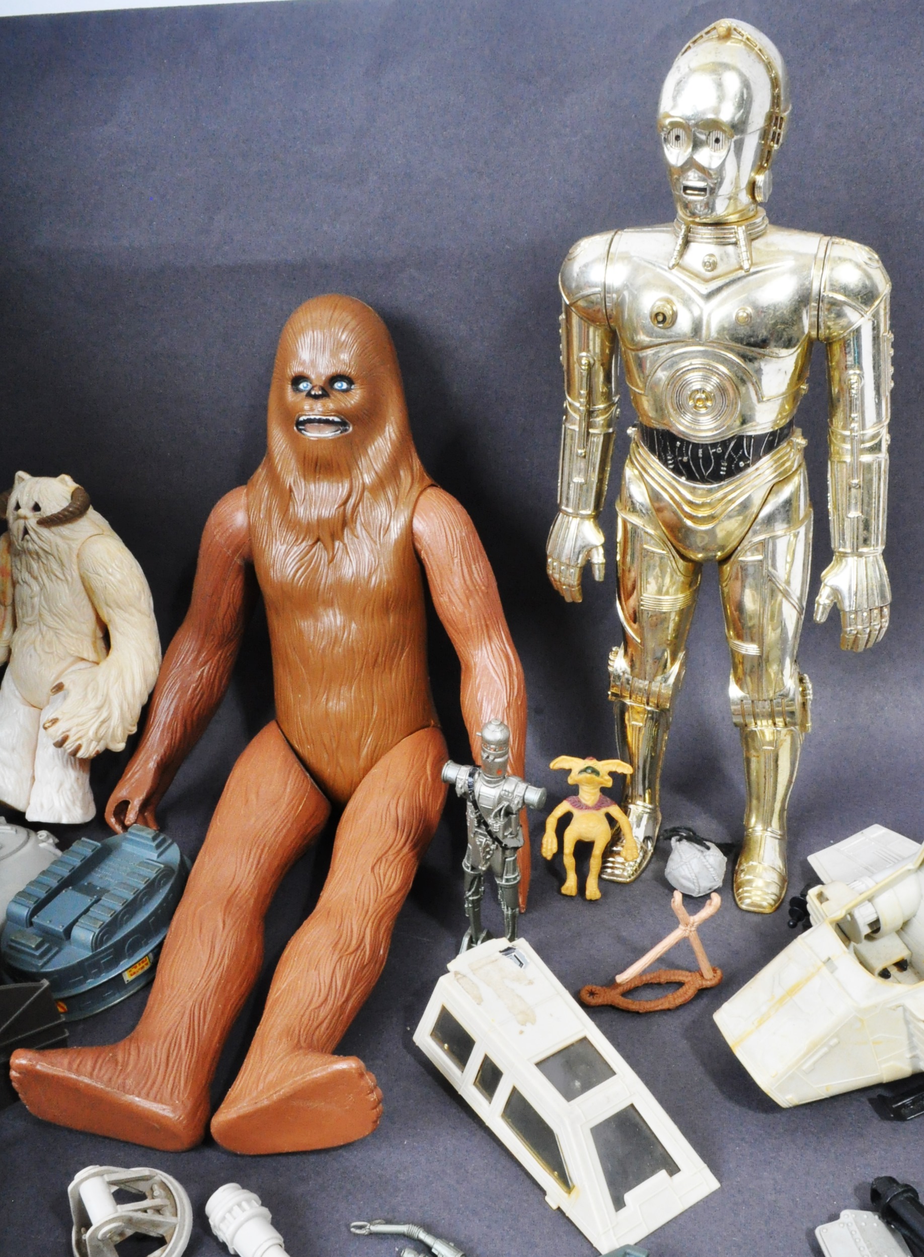 STAR WARS - LARGE COLLECTION OF VINTAGE KENNER ACCESSORIES - Image 5 of 10