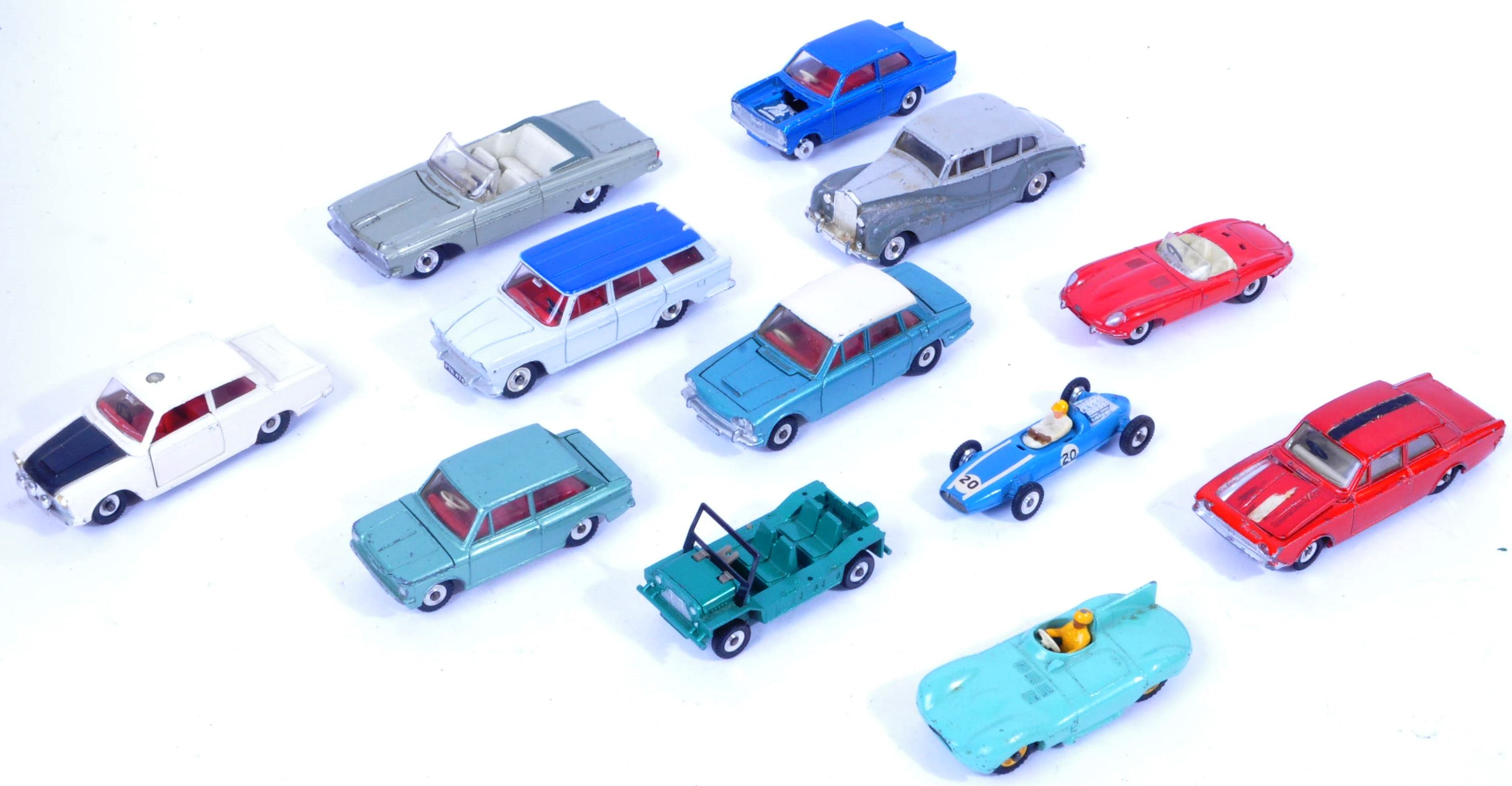 COLLECTION OF VINTAGE DINKY TOYS DIECAST MODEL CARS