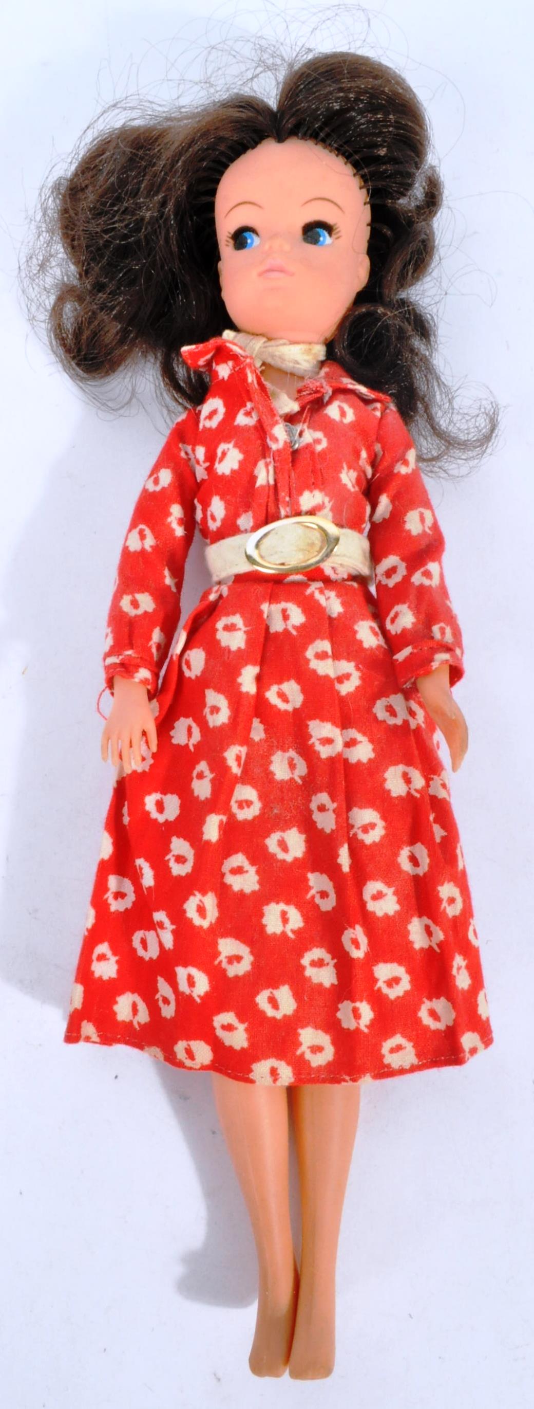 SINDY - COLLECTION OF THREE VINTAGE PEDIGREE SINDY DOLLS - Image 4 of 11