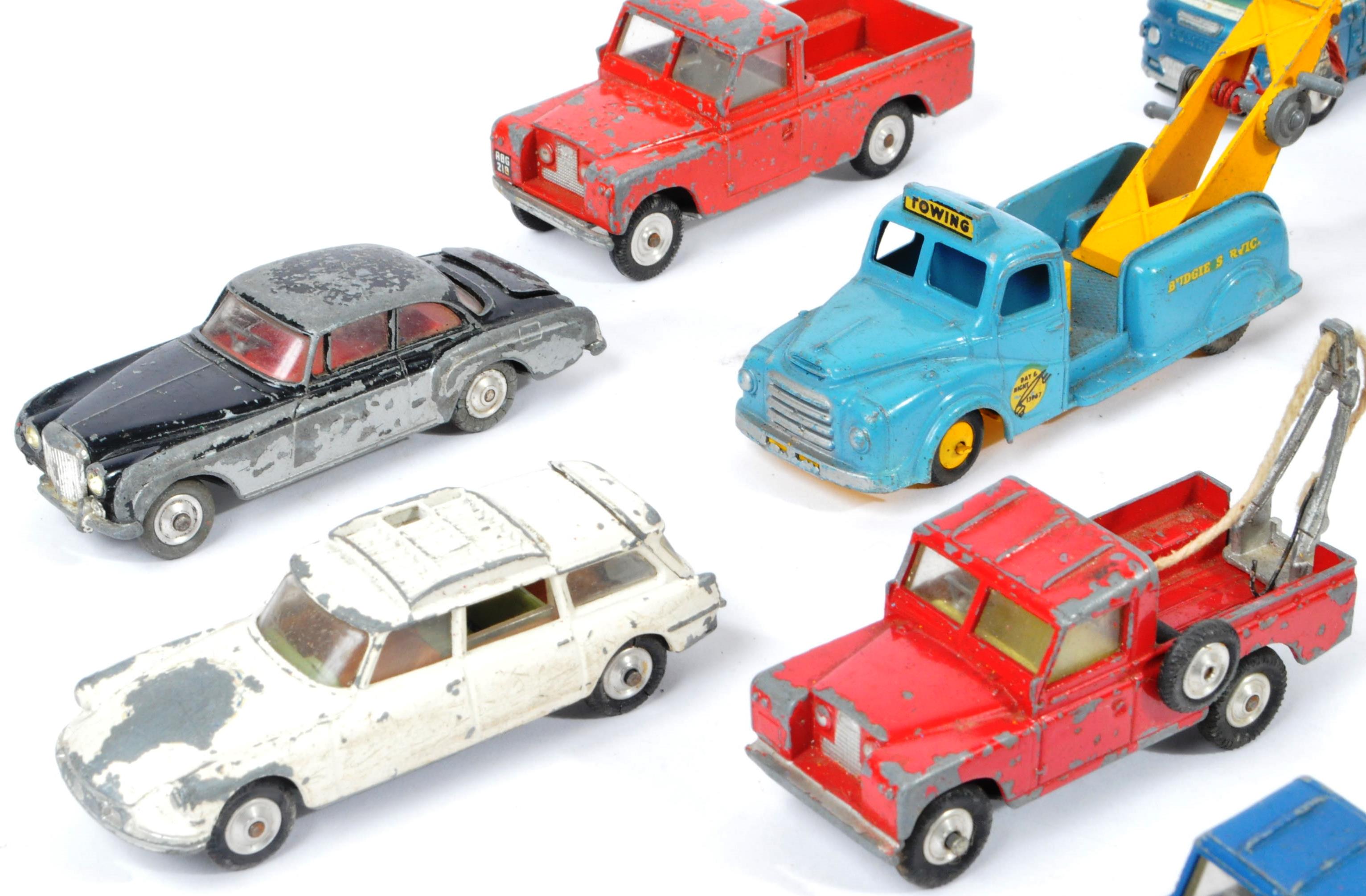 COLLECTION OF VINTAGE CORGI & DINKY TOYS DIECAST MODELS - Image 2 of 10