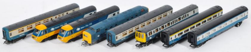 COLLECTION OF ASSORTED DIESEL 00 GAUGE TRAINSET LOCOMOTIVES & CARRIAGES