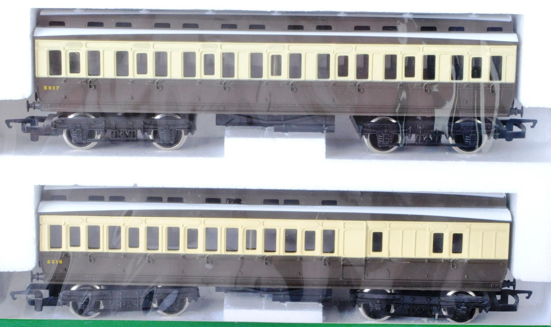 VINTAGE HORNBY RAILWAYS 00 GAUGE LORD OF THE ISLES SET - Image 5 of 6