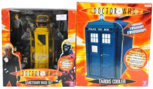 DOCTOR WHO - TARDIS COOLER & SANCTUARY BASE SET PLAYSET