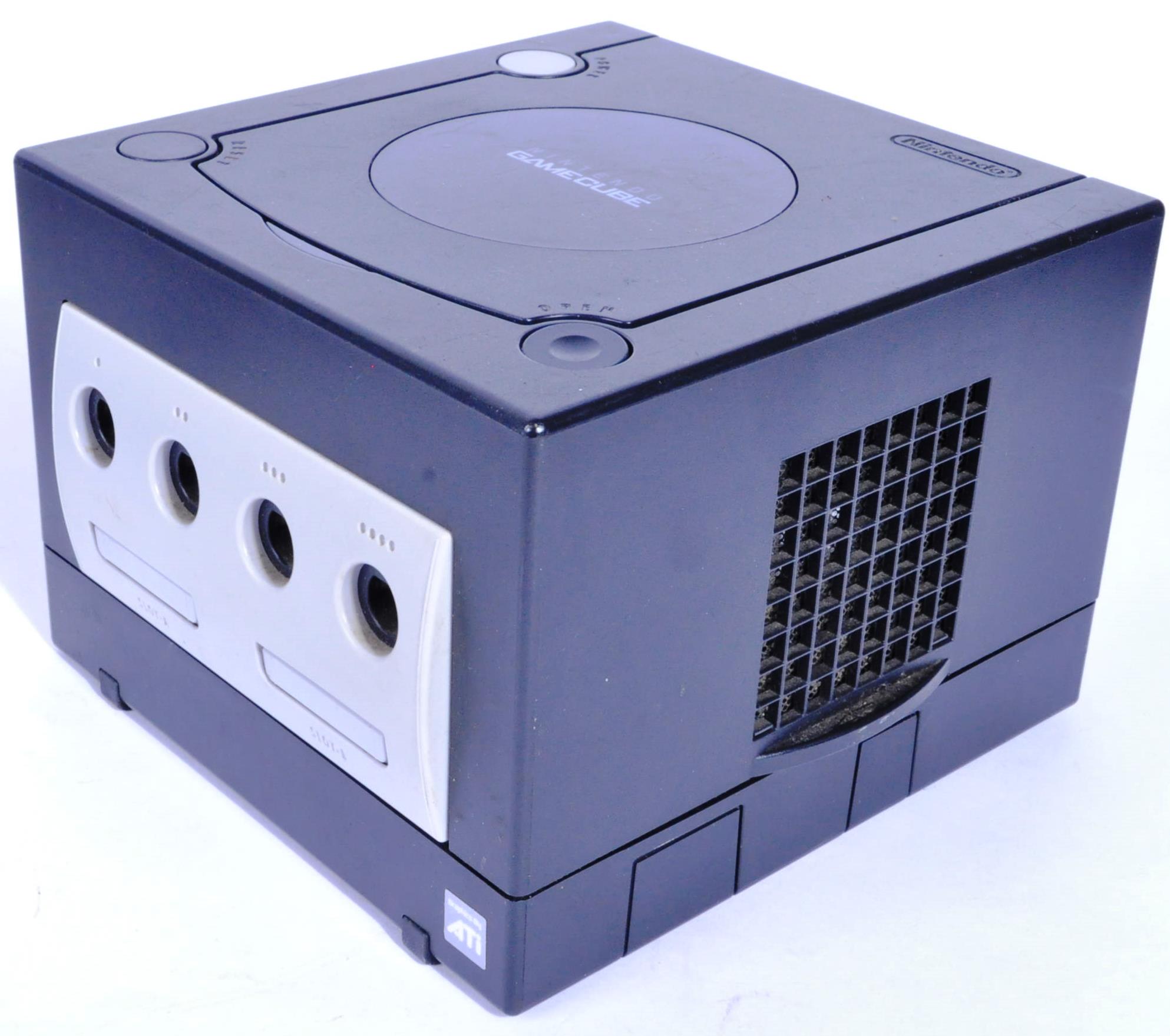 ORIGINAL NINTENDO MADE GAMECUBE CONSOLE, GAMES & ACCESSORIES - Image 2 of 8