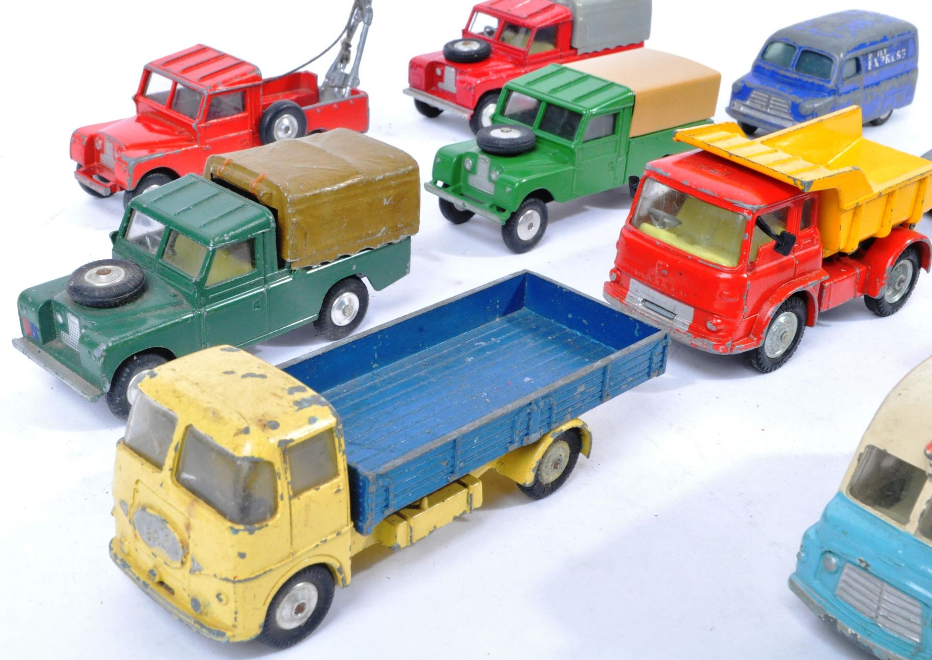 COLLECTION OF X10 VINTAGE CORGI TOYS DIECAST VEHICLES - Image 3 of 6