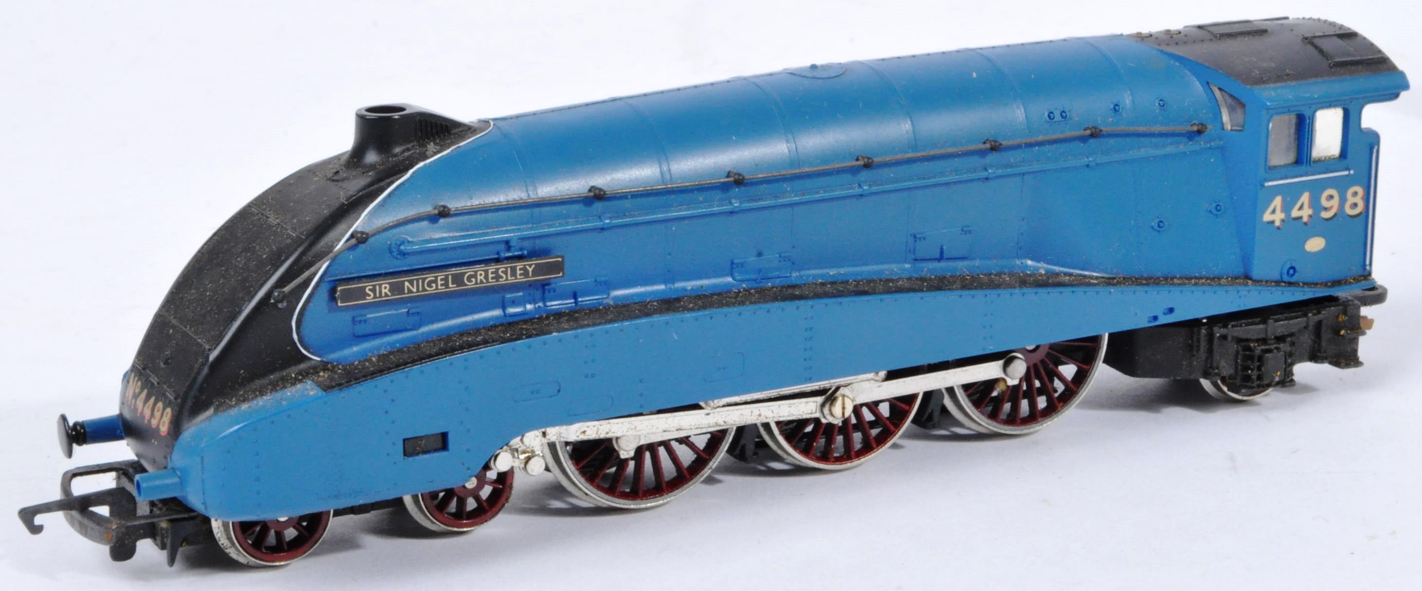 ORIGINAL HORNBY 00 GAUGE MODEL RAILWAY SIR NIGEL GRESLEY LOCO - Image 2 of 7