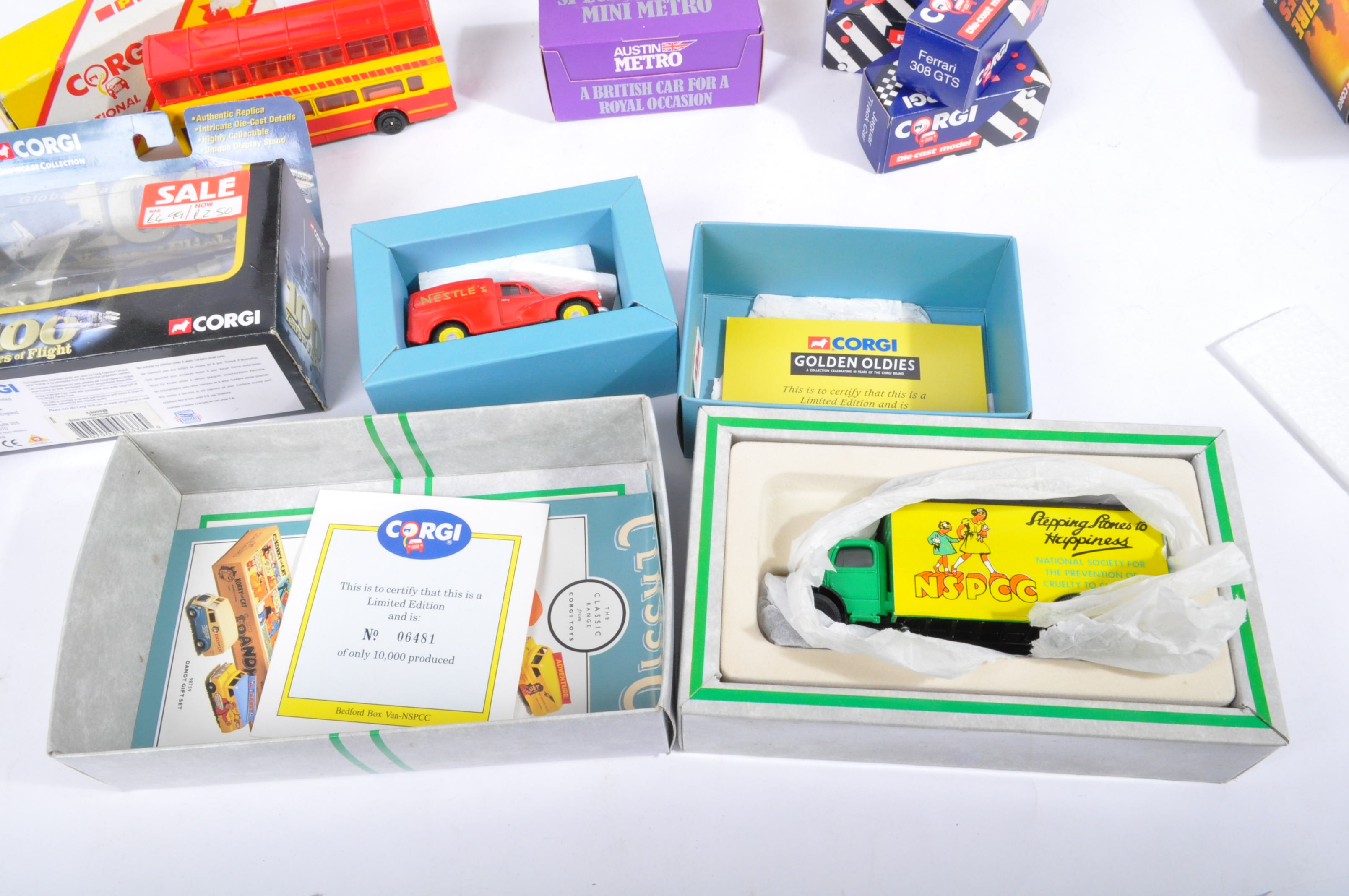 COLLECTION OF ASSORTED CORGI DIECAST MODEL VEHICLES - Image 4 of 5