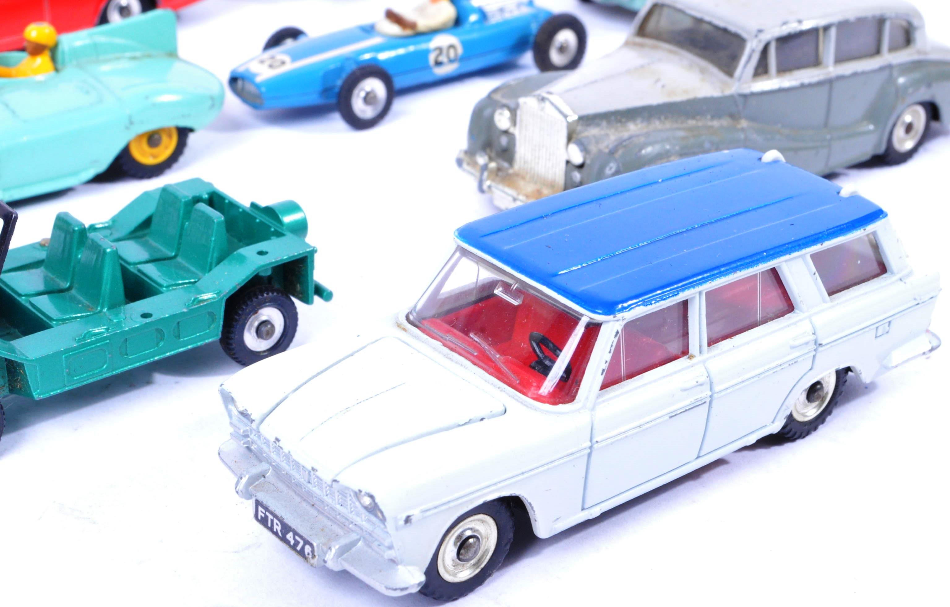 COLLECTION OF VINTAGE DINKY TOYS DIECAST MODEL CARS - Image 11 of 13