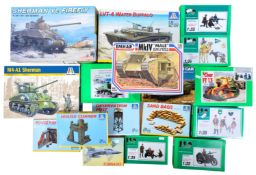 LARGE COLLECTION OF ASSORTED PLASTIC MODEL KITS