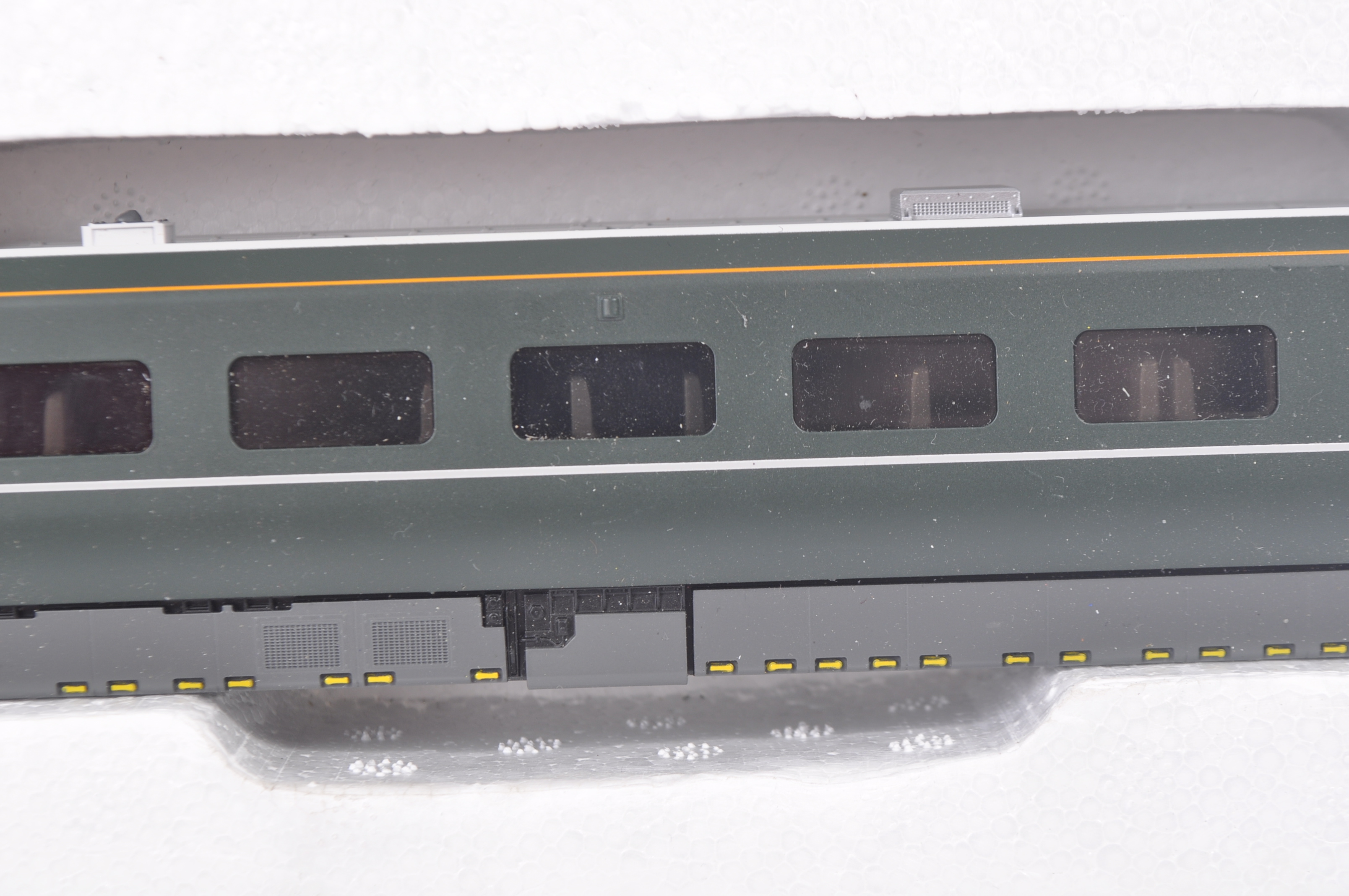 COLLECTION OF X3 HORNBY 00 GAUGE CLASS 800 IEP LOCO CARRIAGES - Image 5 of 5