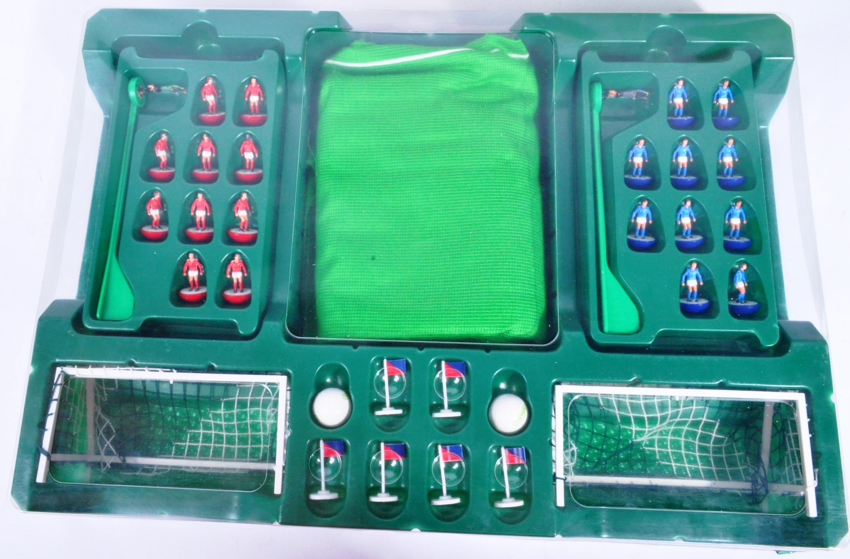 TWO ORIGINAL VINTAGE BOXED SUBBUTEO TABLE TOP FOOTBALL SETS - Image 2 of 13