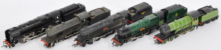 COLLECTION OF HORNBY / TRIANG MODEL RAILWAY 00 GAUGE LOCOS