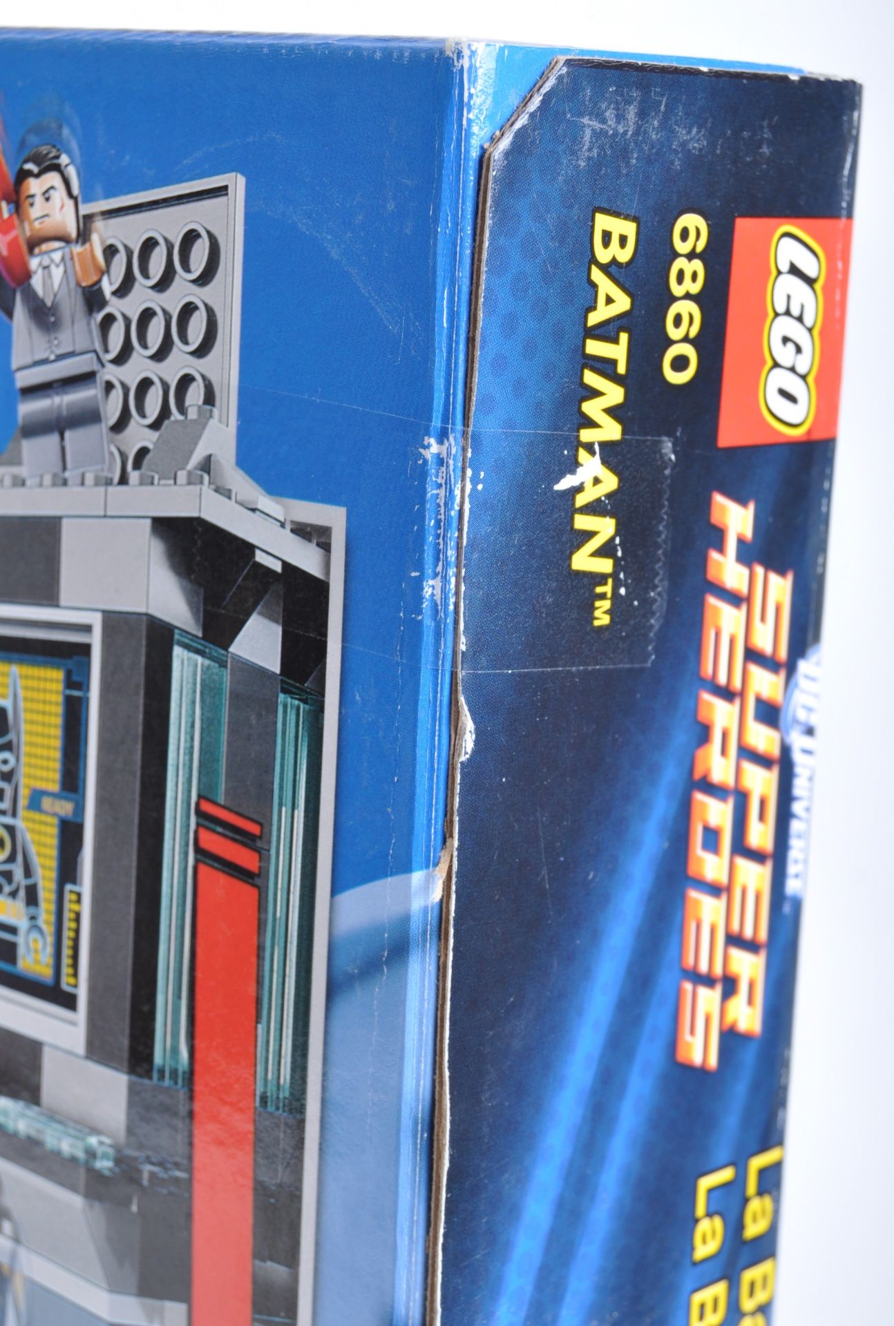 LEGO SET - DC UNIVERSE SUPER HEROES - 6860 - THE BATCAVE - Image 4 of 4