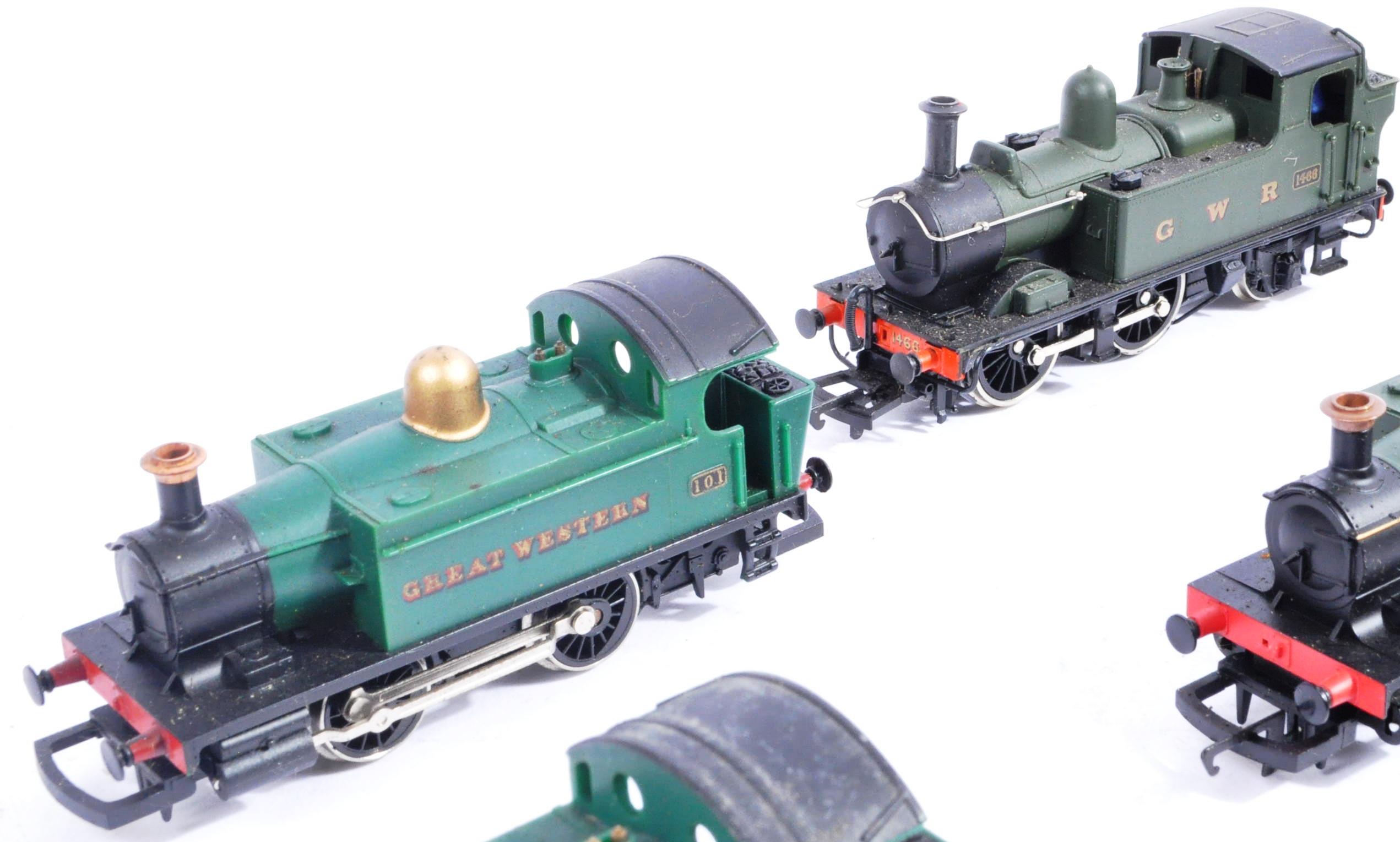 TRAINS - COLLECTION OF 00 GAUGE MODEL RAILWAY LOCOMOTIVES - Image 5 of 6