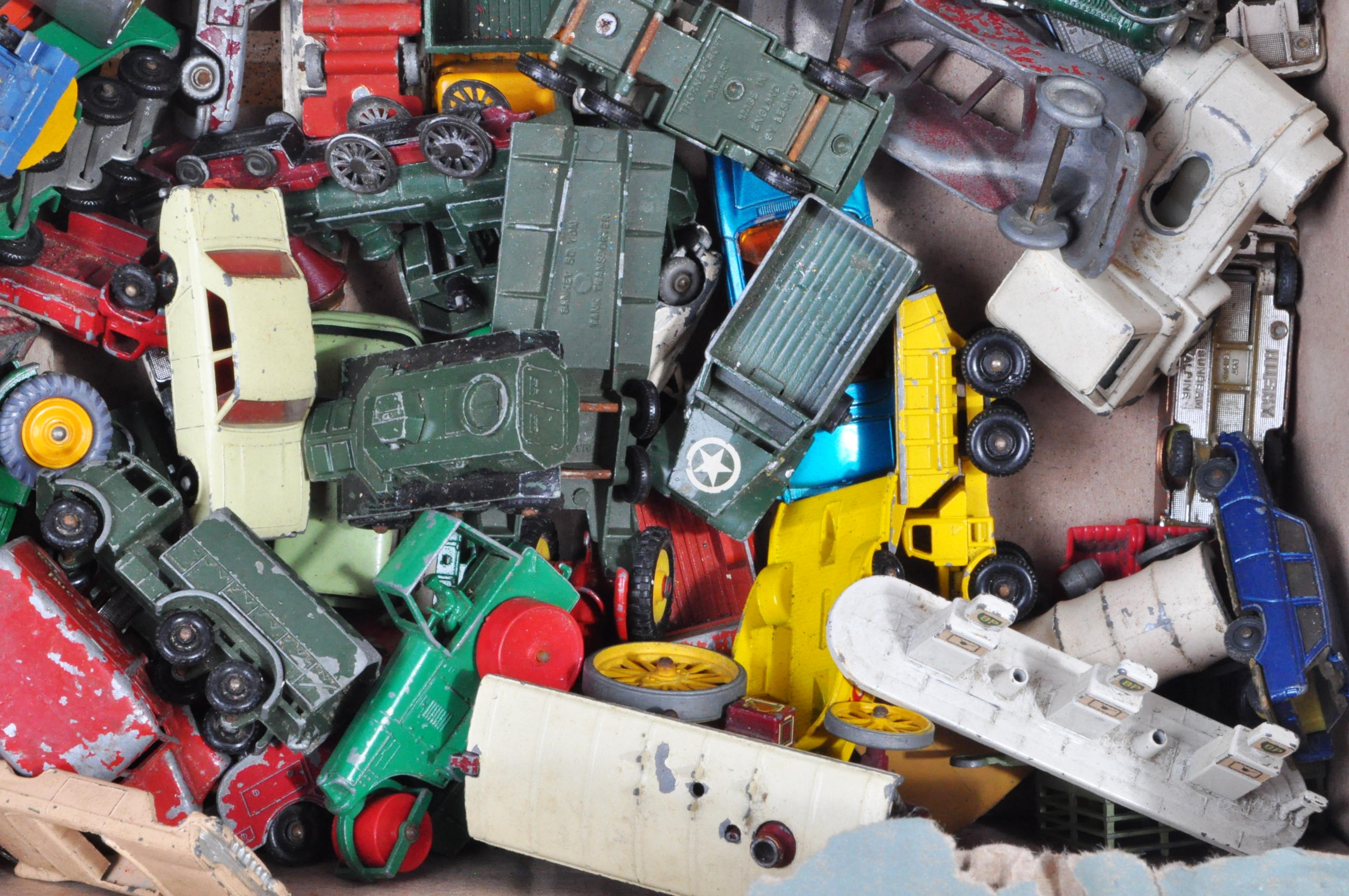 LARGE COLLECTION OF ASSORTED DIECAST MODELS - Image 9 of 9