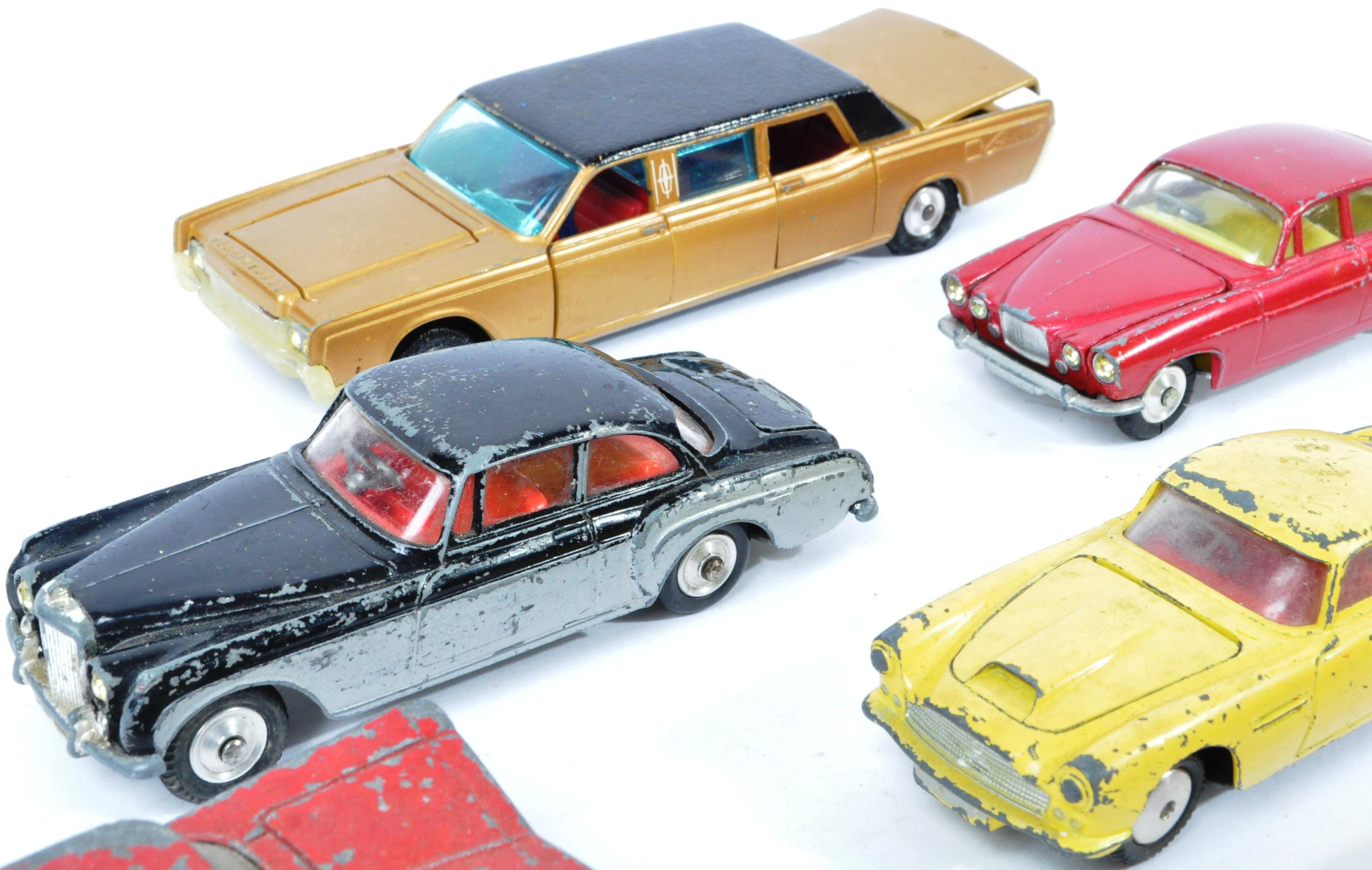 COLLECTION OF X10 VINTAGE CORGI TOYS DIECAST MODEL CARS - Image 4 of 6
