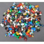LEGO MINIFIGURES - COLLECTION OF ASSORTED LEGO MINIFIGURE PARTS